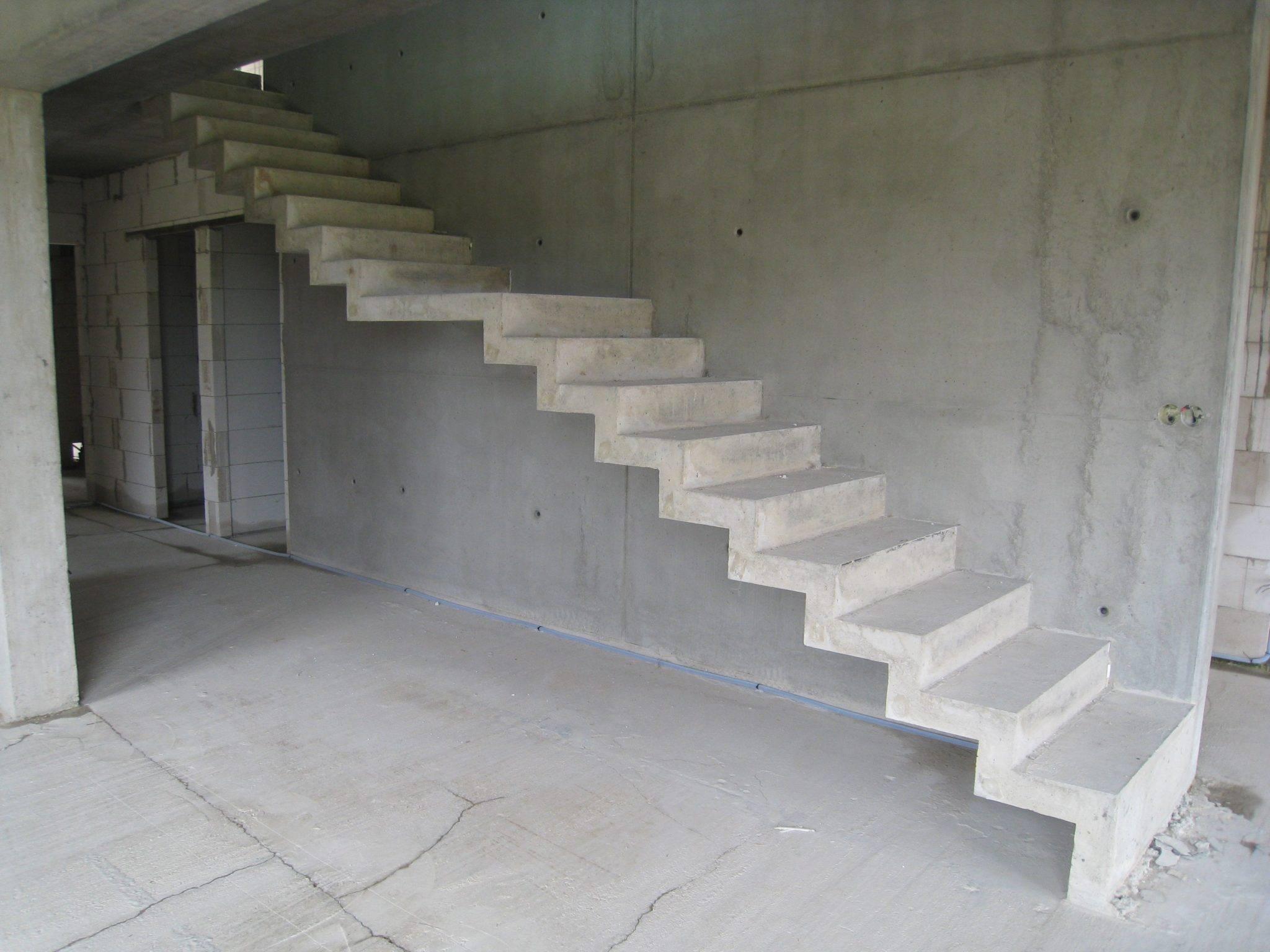 Изготовление бетонных лестниц в Киеве